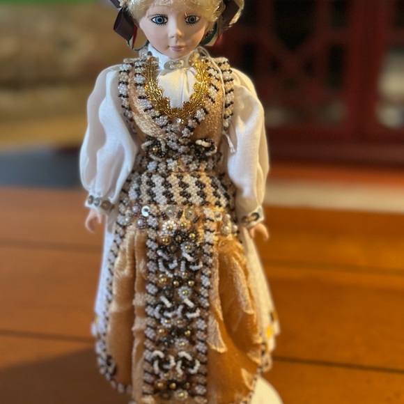vintage porcelain doll With Elaborate Beading On Dress - Picture 4 of 10